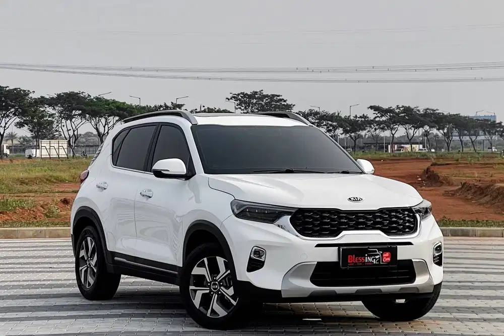 Kia Sonet 1.5 Premiere Sunroof AT Matic 2021 Putih Metalik