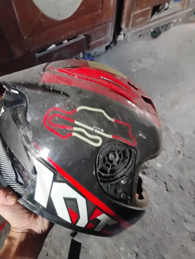 KYT RC 7 warna merah hitam