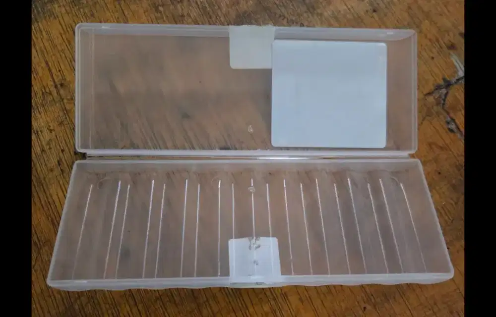 Habiskan stok barang display contoh tempat batrai baterai isi 10 ori