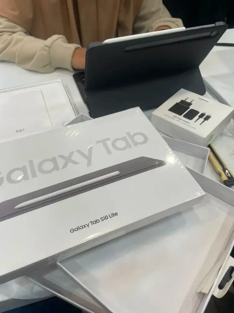 New Samsung S10 lite Gratis Keyboard - Samsung Queen City Mall