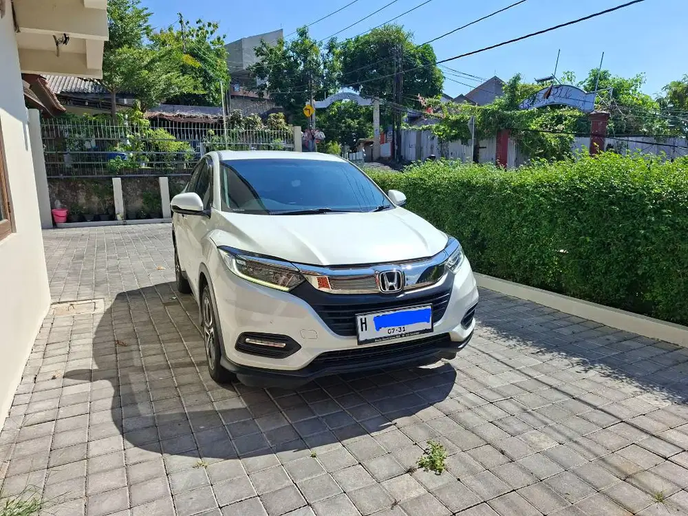Honda HRV SE AT 2021 putih