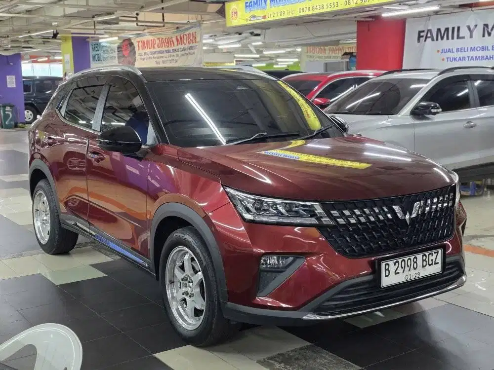 Wuling Alvez EX 2023 Merah