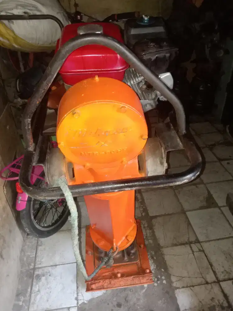 Stamper kuda second