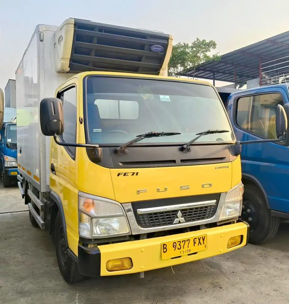 dijual mitsubishi coltdiesel engkel FE71 box freezer 2023 frozen cde