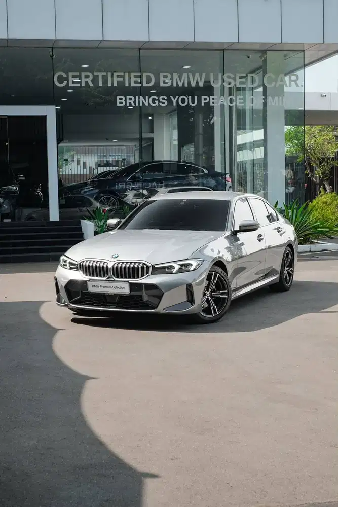 2024 BMW 320i 2.0 M Sport Sedan FULL PPF KM 10RIBUAN WARNA SKYSCRAPER