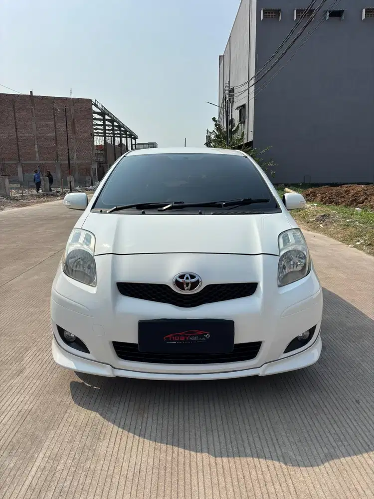 Toyota Yaris 1.5 S Limited 2011 Automatic ( Putih Metalik )