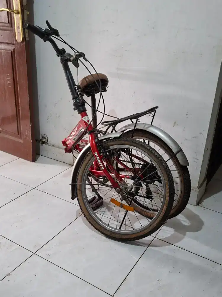 Sepeda lipat dignity