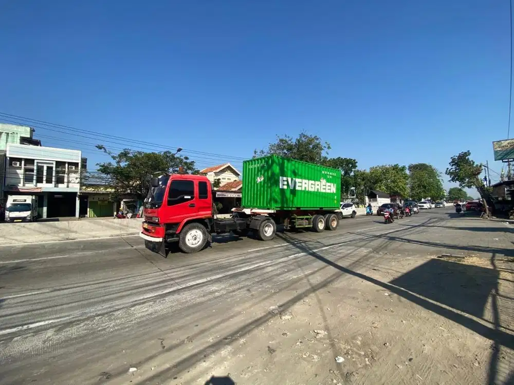 Luas 7000 meter. Majapahit Semarang. Cocok Untuk Gudang.