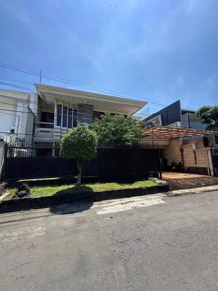 Dijual Rumah Lokasi Elit Dharmahusada Indah Timur Surabaya Barat