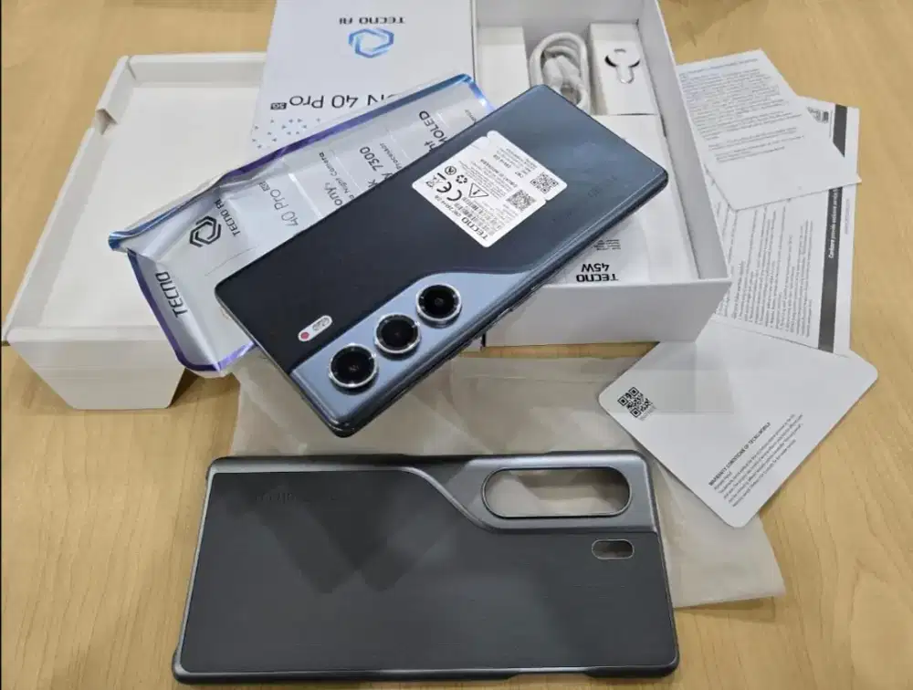 TECNO CAMON 40 PRO