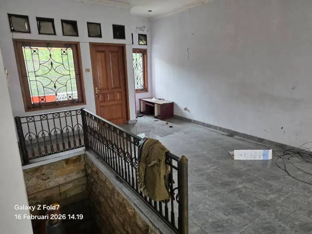 Disewakan Rumah 2,5 Lantai Mainroad Dekat Borma Di Antapani Bandung