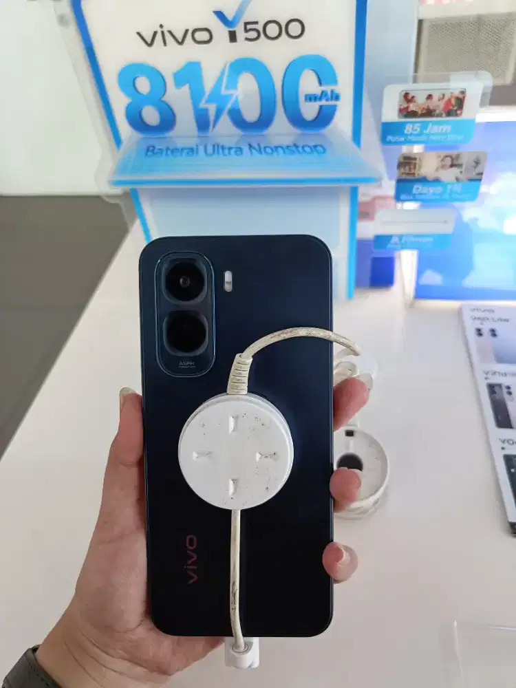 Handphone Vivo Y500