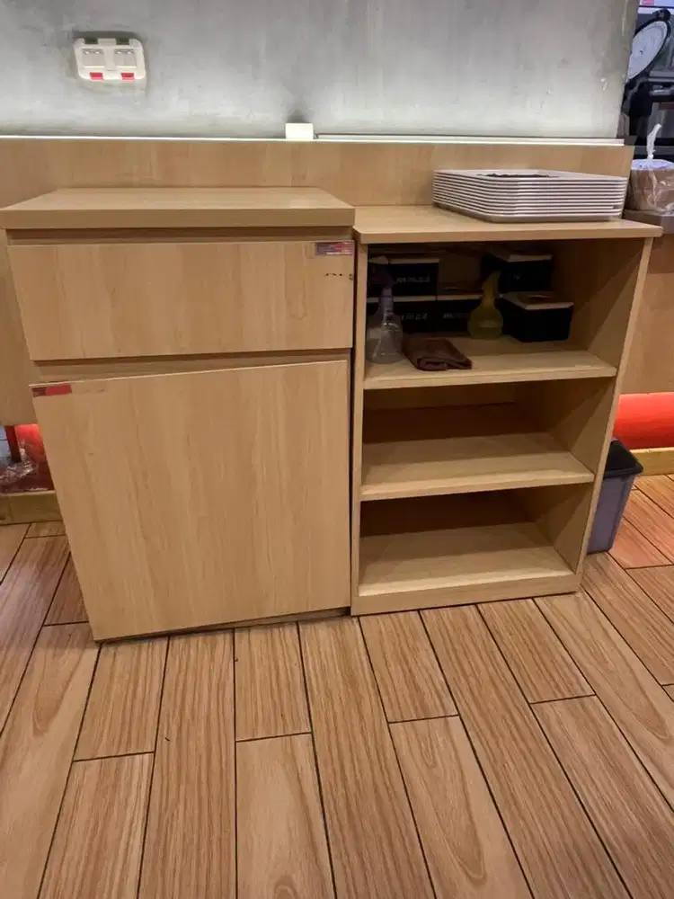 Kabinet 2 pintu