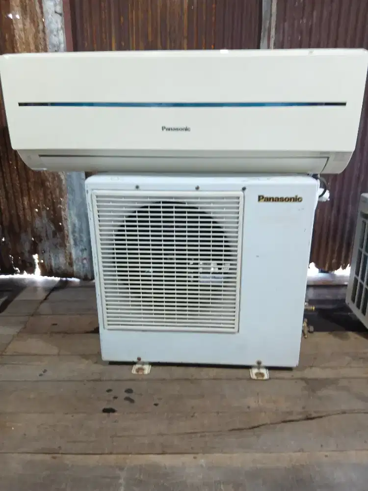 MENJUAL AC BEKAS 1/2 PK KOMPLIT