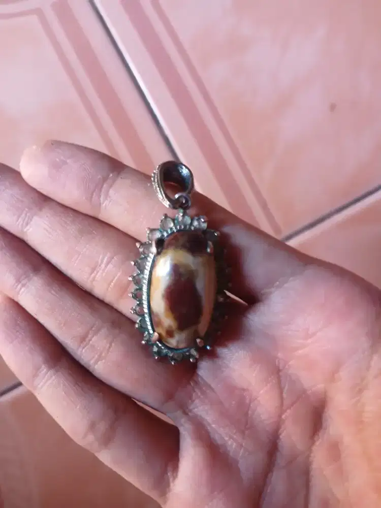 Batu Jasper kalung