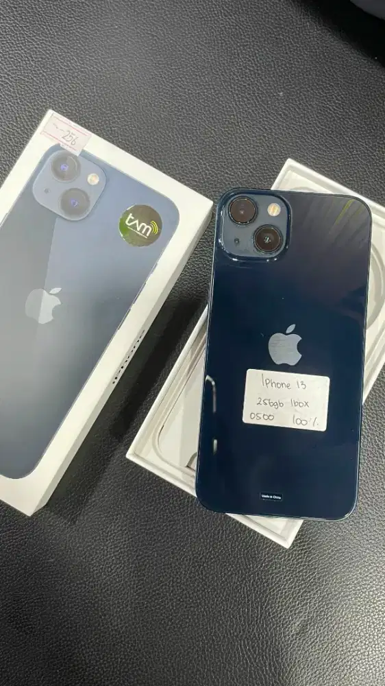 iPhone 13 256GB iBox Like new