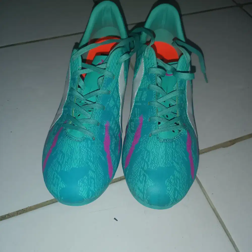 Sepatu futsal/mini soccer