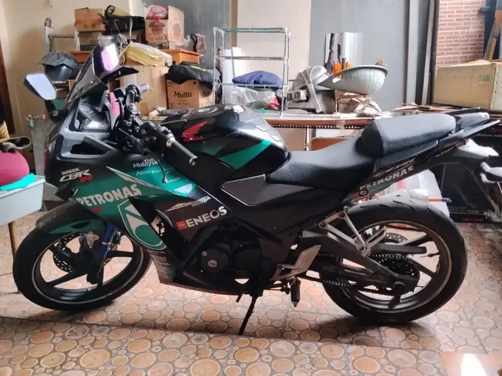 JUAL MURAH CBR 150R (Nego sampe jadi)