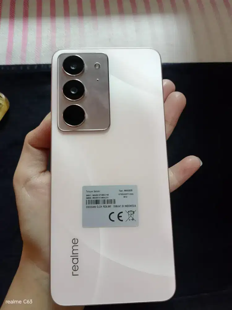 Realme c75x pink