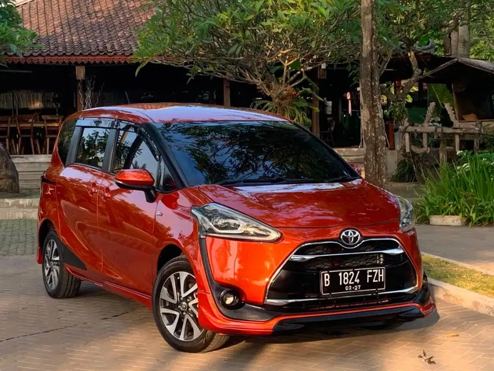 TOYOTA SIENTA 1.5 Q MATIC 2016