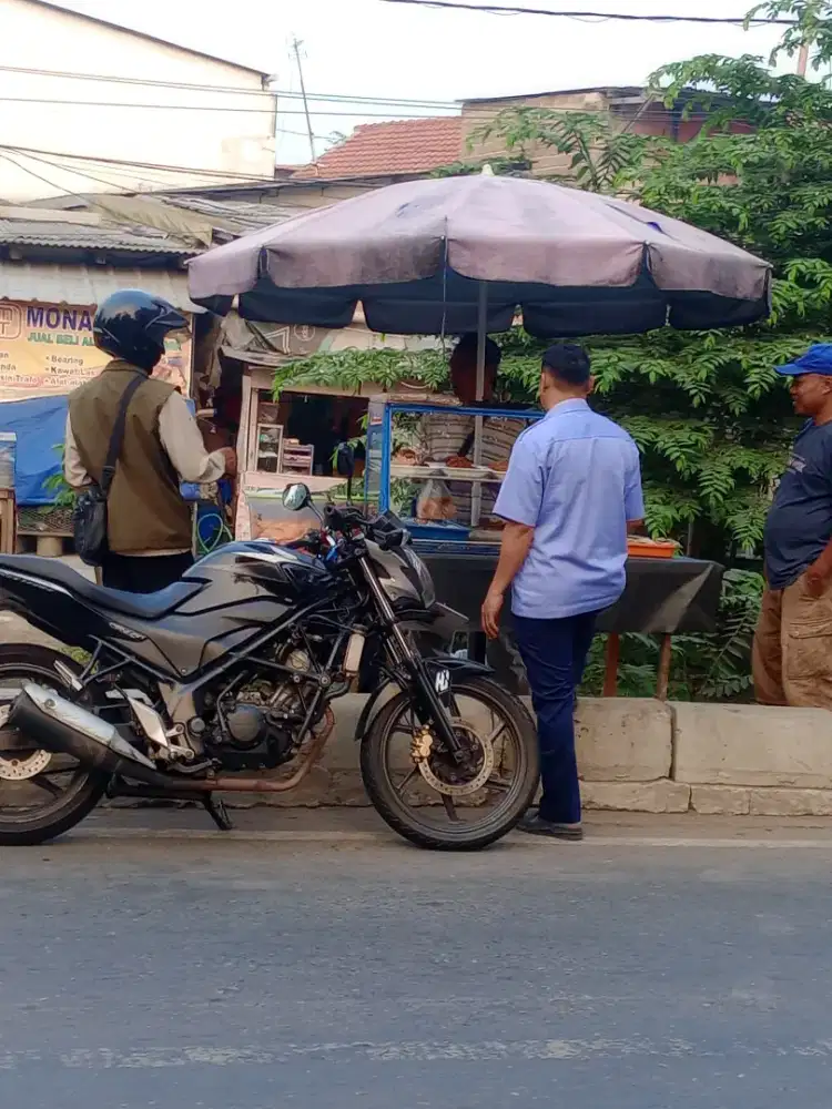 Dagangan Nasi Uduk Bang Tito