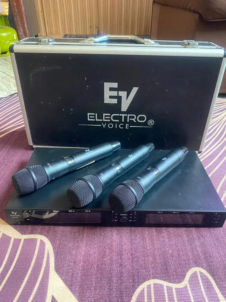 Mic wireless electro voice ev 4x
