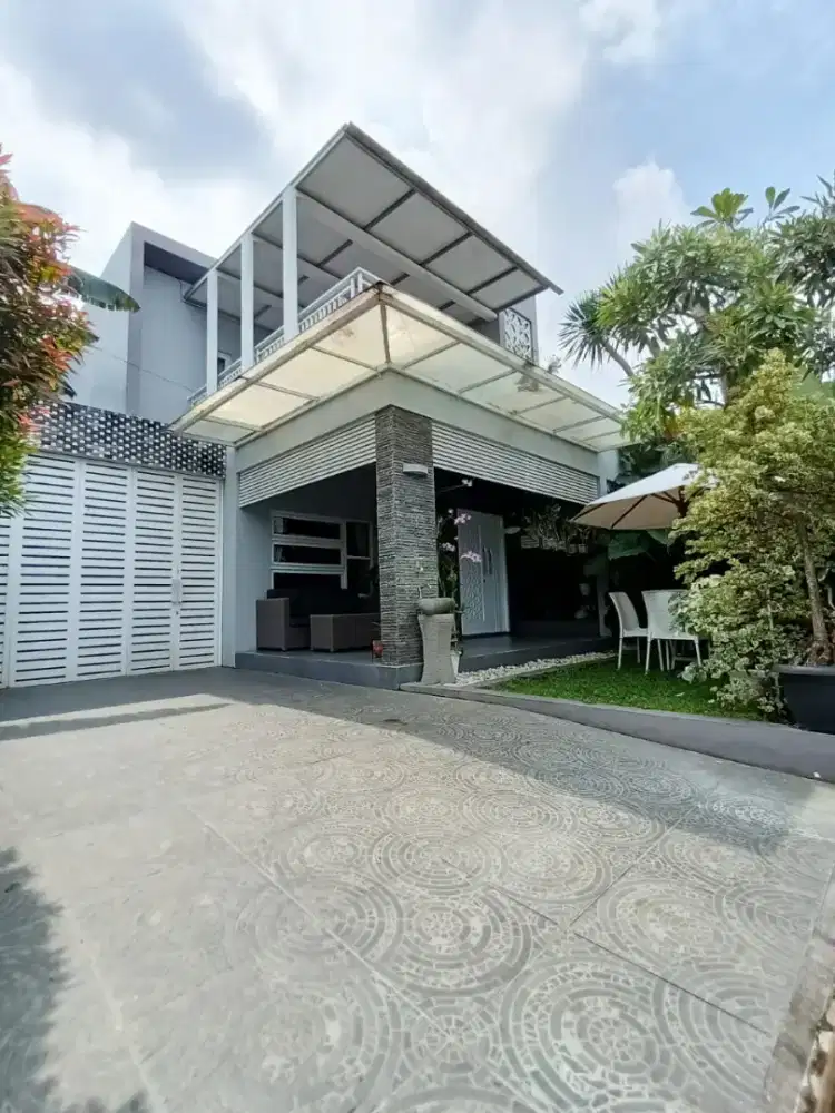 Rumah mewah selatan Prawirotaman dalam ringroud Sewon Bantul Yogya