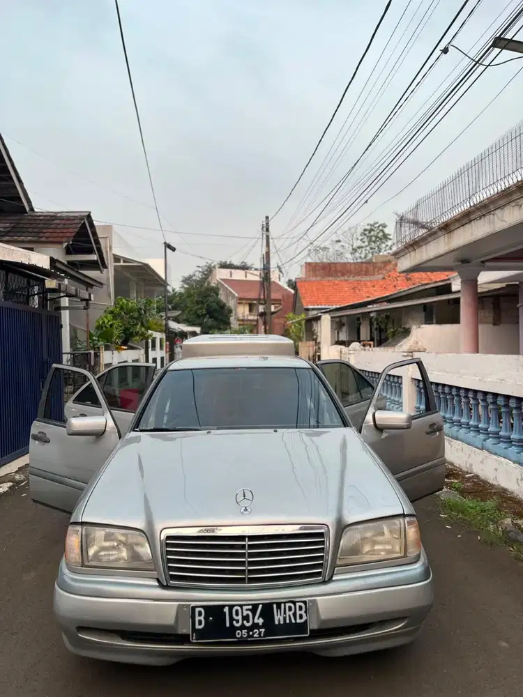 Dijual Mercedes-Benz C180 W202 (1996)
