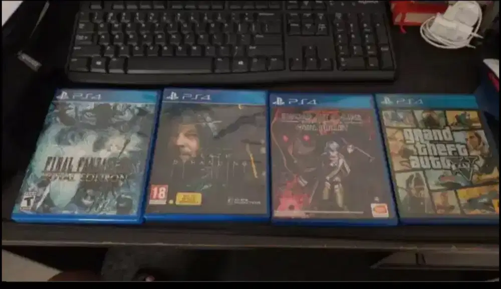 Bundle 4 kaset PS4