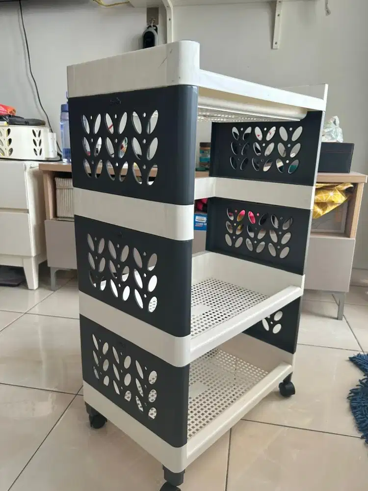 Rak Serbaguna brand Rovega