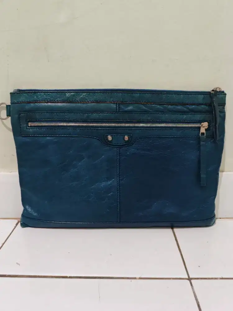 Balenciaga Clip Lambskin Clutch original authentic retail 17jt an