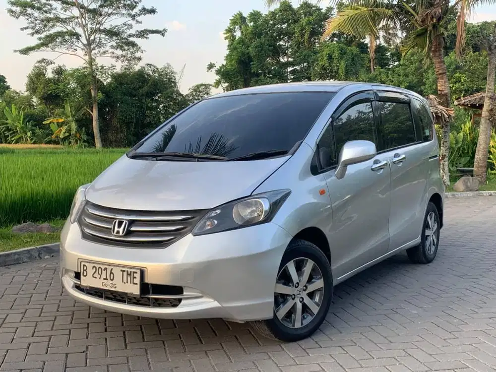 HONDA FREED 1.5 E PSD 2010