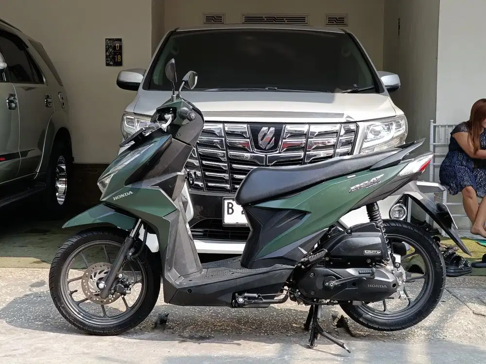 Beat deluxe tahun 2023 like new/tt boleh gan cash lebih bagus