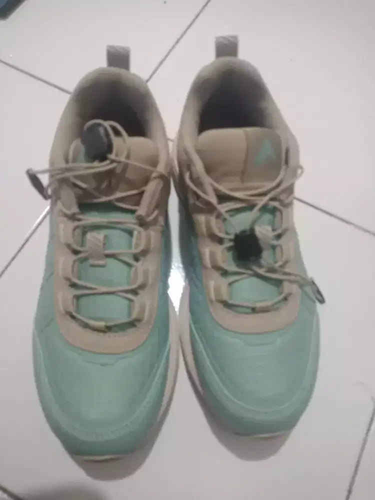 sepatu eiger woman
