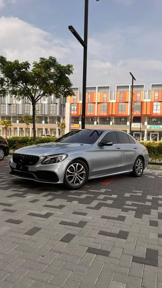 Mercedes-Benz C200 W205 AMG Look 2016 | Rare Iridium Silver | 53K Mile