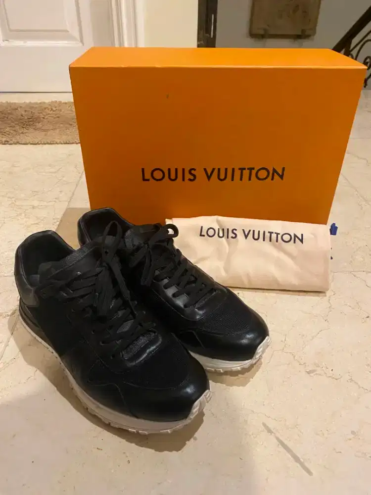 Louis Vuitton LV Runaway Sneaker Black original authentic size 8