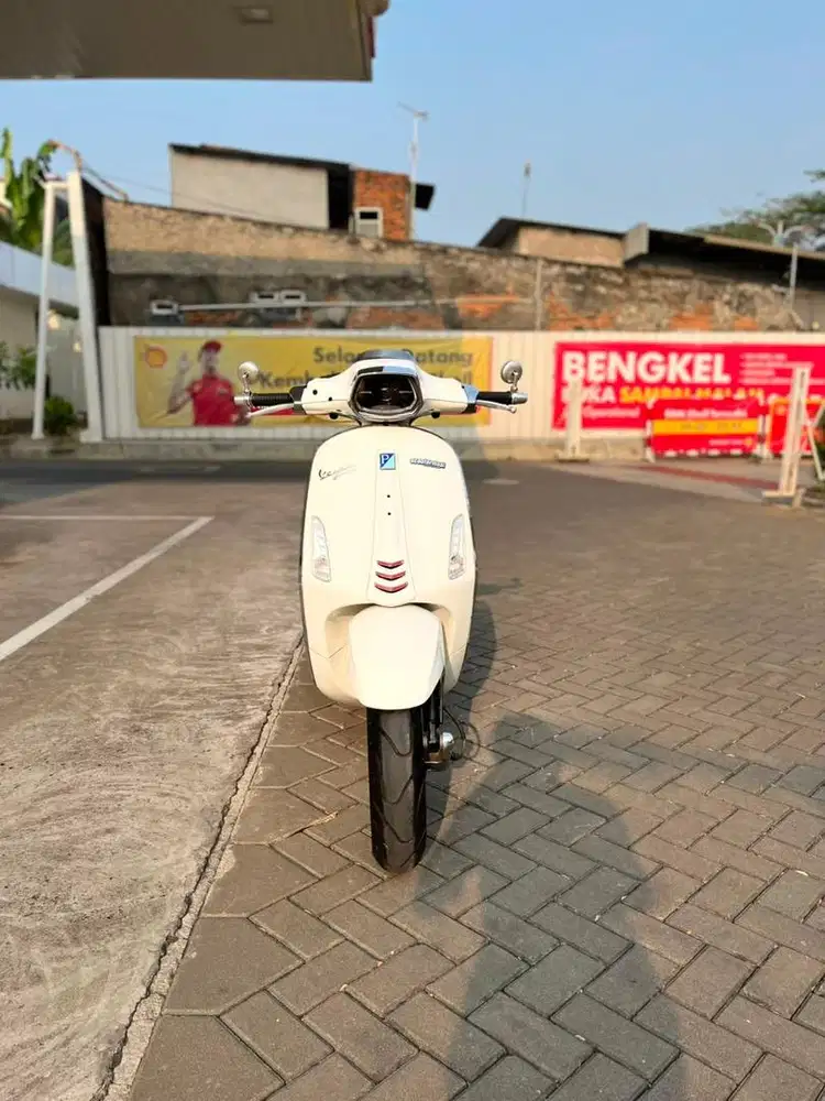 FOR SALE PIAGGIO VESPA SPRINT 3v 2016 PERFECT CONDITION