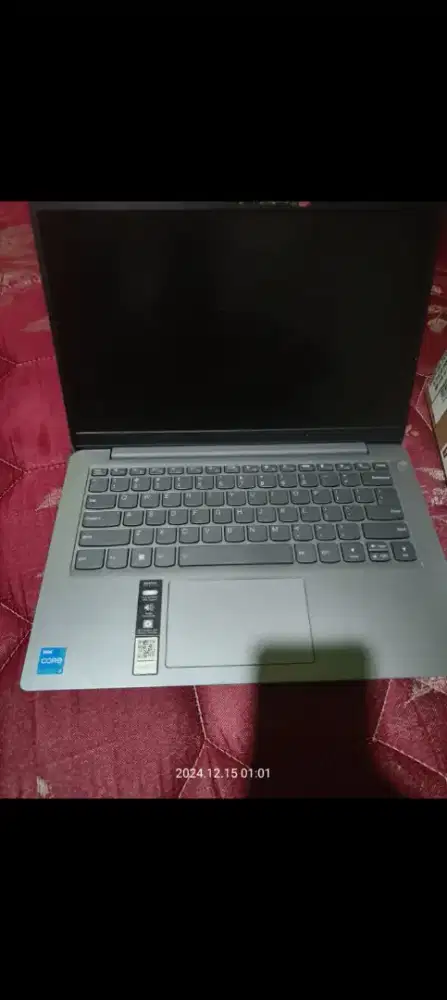 Lenovo i3 1215U 8/256