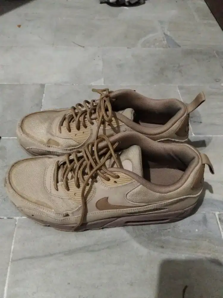 Sepatu Nike Air Max 90 khaki