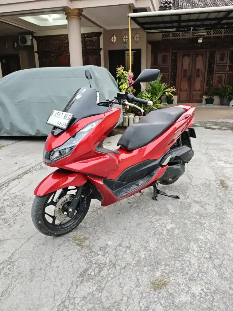 JUAL HONDA PCX 2023 MERAH