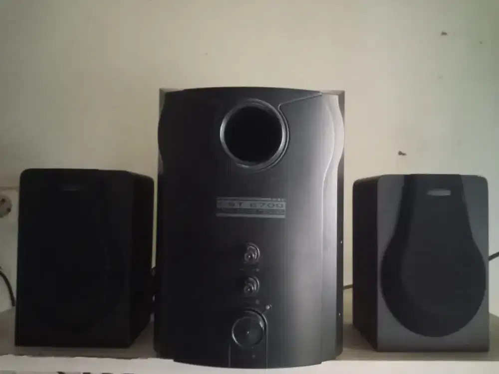 Sound Wofer Merk Simbada