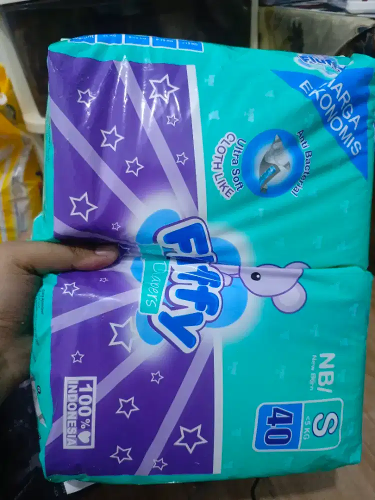 Popok fluffy tipe perekat ukuran S isi 40