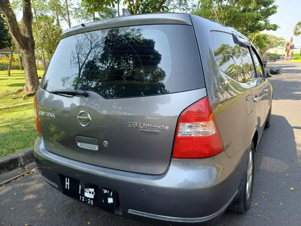 Grand livina ultimate 1,8 Matic