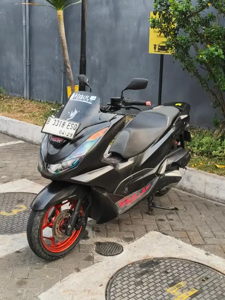 Honda pcx tahun 2021