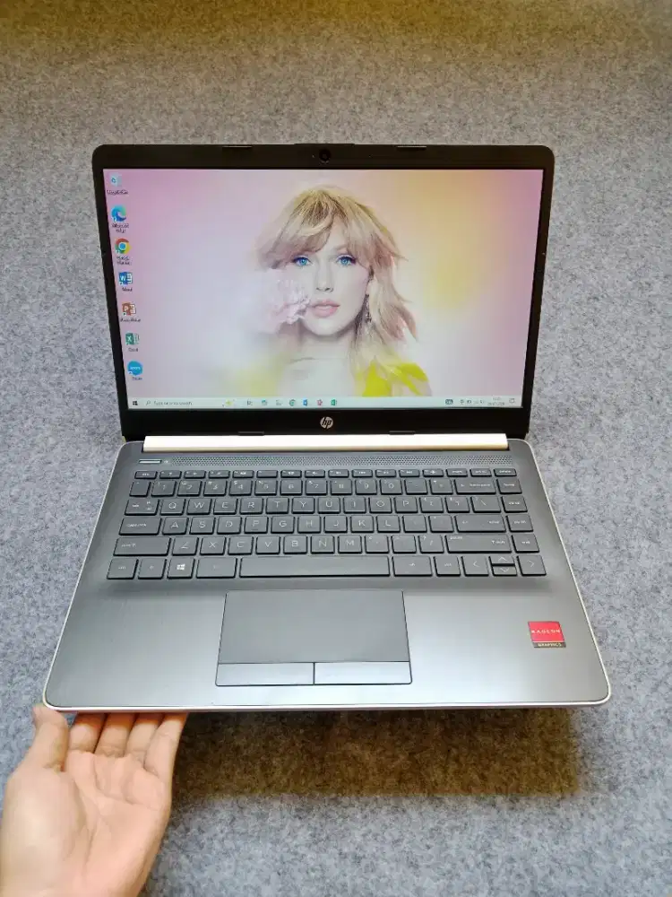 LAPTOP HP SSD NGEBUT AMD A9 GEN 9 SLIM MULUS SIAP PAKAI NORMAL SEMUA