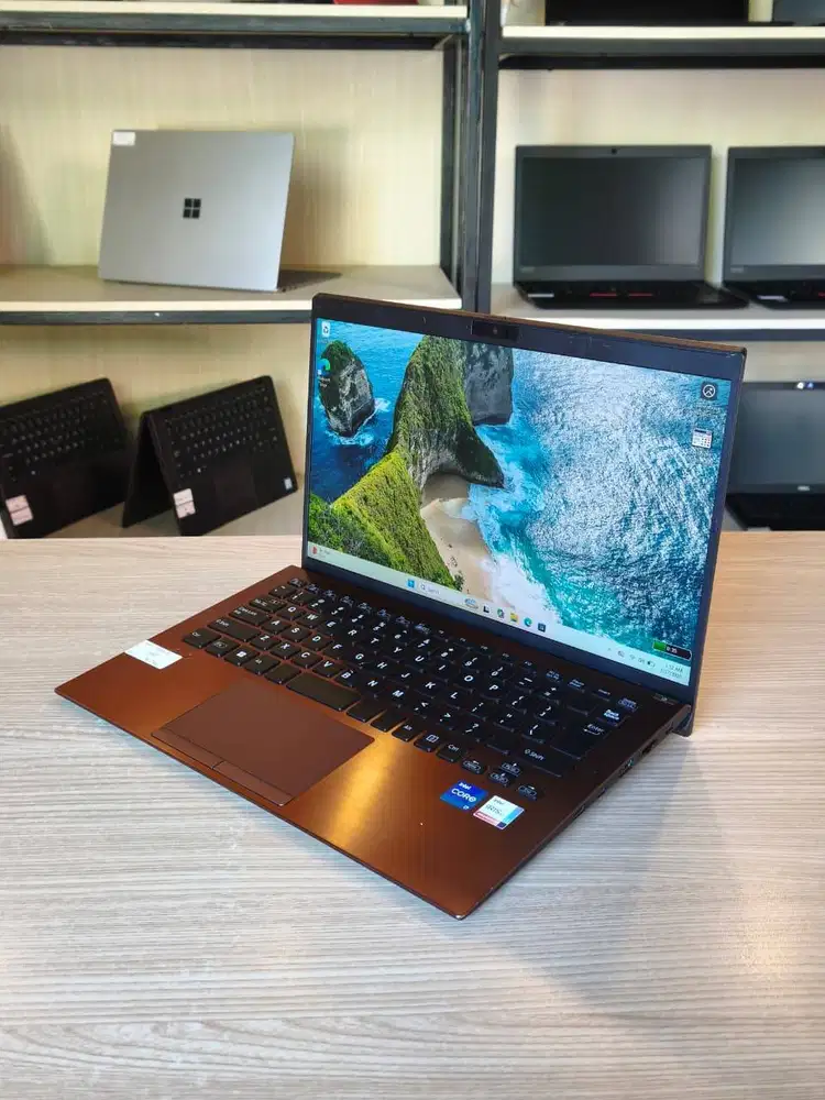 Laptop Sony Vaio VJPK21 Core I7 GEN 11 RAM 32GB Layar Touchscreen