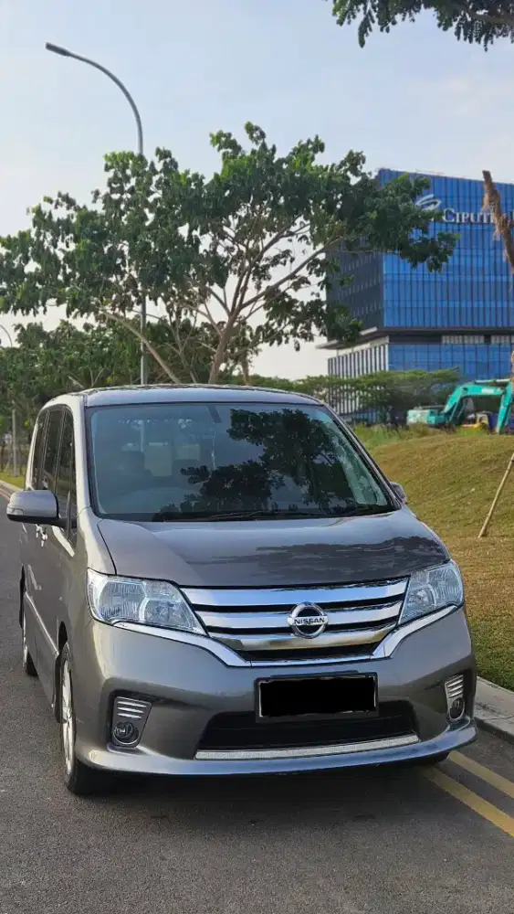 Nissan serena highway star serena hws 2013
