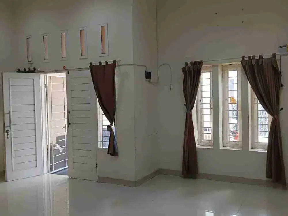 dijual rumah di danau indah selatan 3 lantai bagus