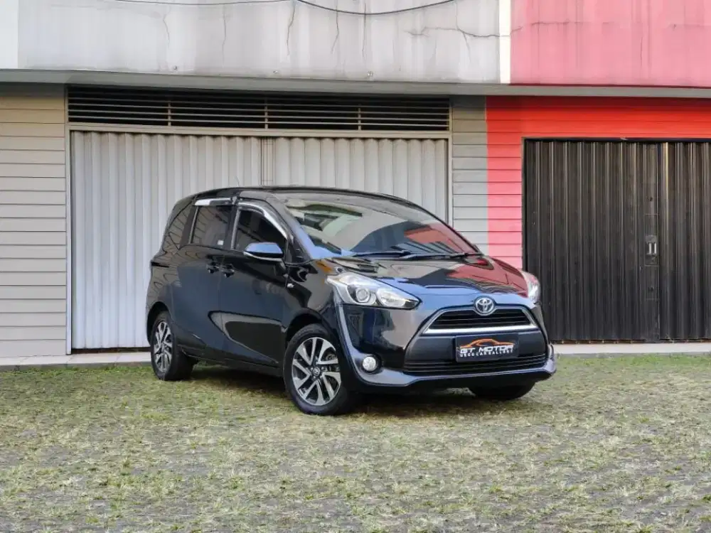 Toyota Sienta V AT 2016