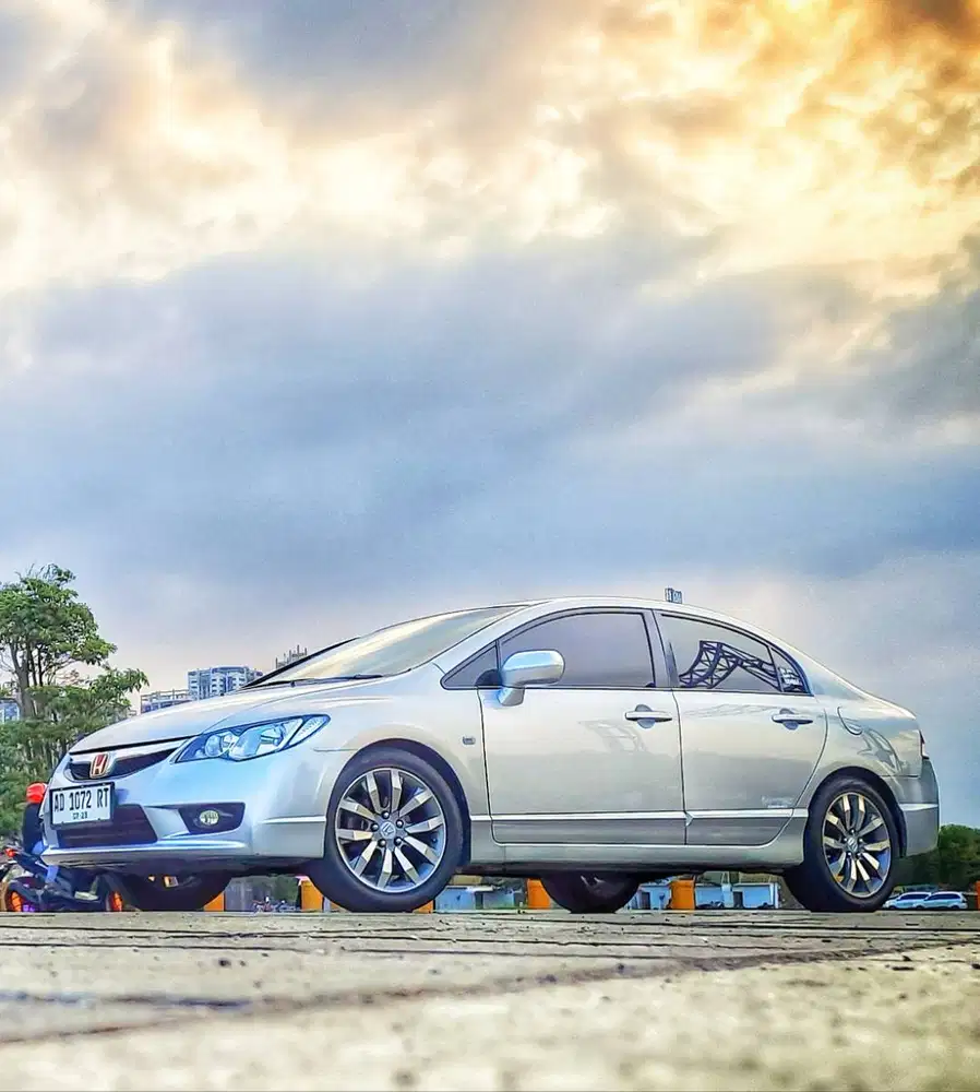 Jual mobil kesayangan Honda Civic FD 2008 Automatic Transmission.